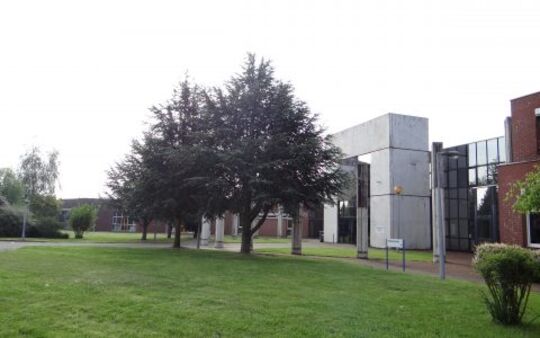 Façade du collège Hergé