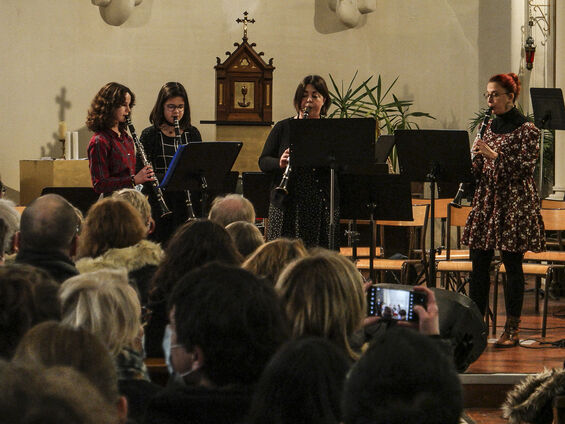 Le quatuor de clarinettes, composé de jeunes filles